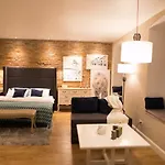 Apartment Quiboo Brasov